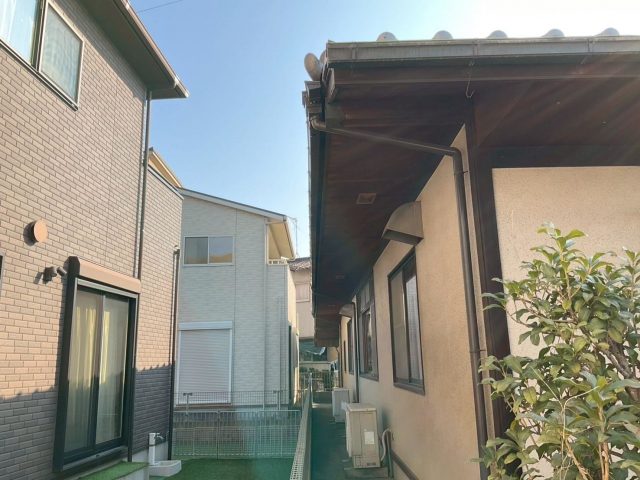 姫路市の破損した雨樋